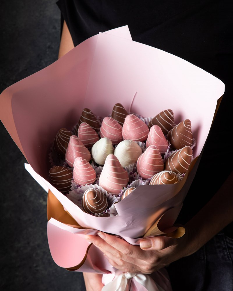Chocolate Strawberry Bouquet - Image 5