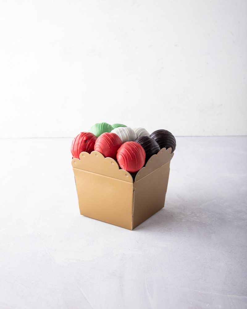UAE flag cake pops - Image 2