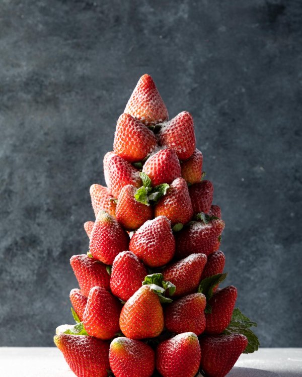 Berry Christmas Tree by NJD