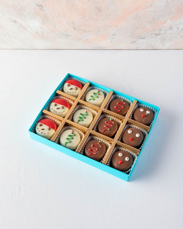 Chocolaty Xmassy Oreos by NJD