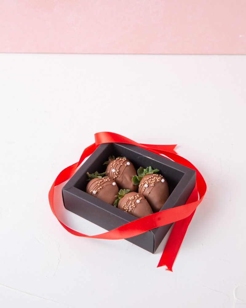 4pcs Milk Strawberries
