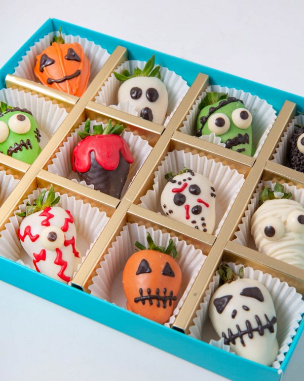 12pcs Halloween Special Strawberries