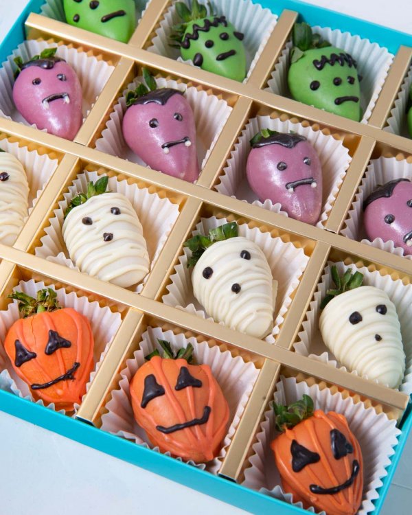 Chocolate Strawberry Ghosts and Pumpkins