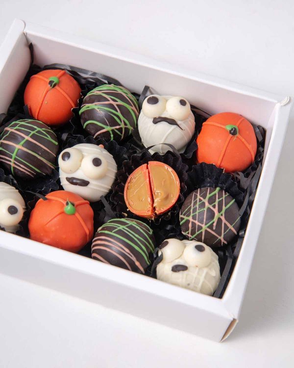 Truffles vs Cakepops by NJD