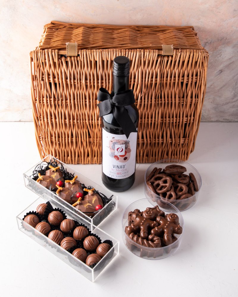 0% Organic Merlot and Chocolate Hamper by NJD