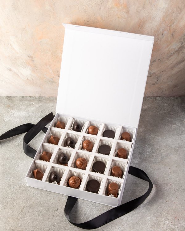 20 piece Assorted box for corporate