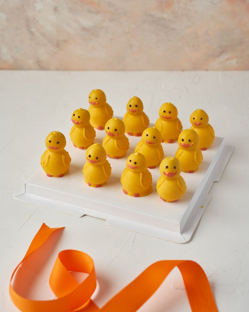 Spring Chick Cake pops - Image 2