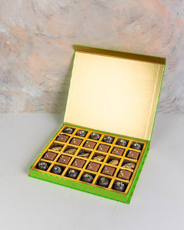 Chocolates and Dates Diwali Gift by NJD