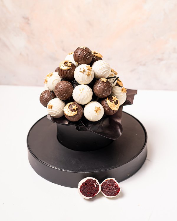 25 Cake Pops by NJD
