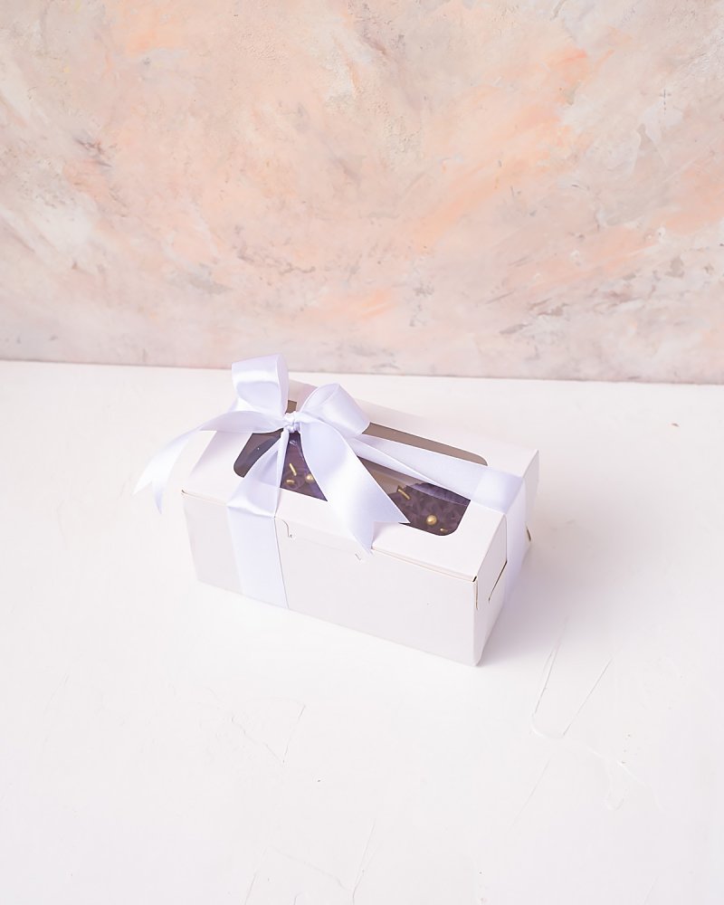 2 Purple Velvet Cupcakes - Image 4