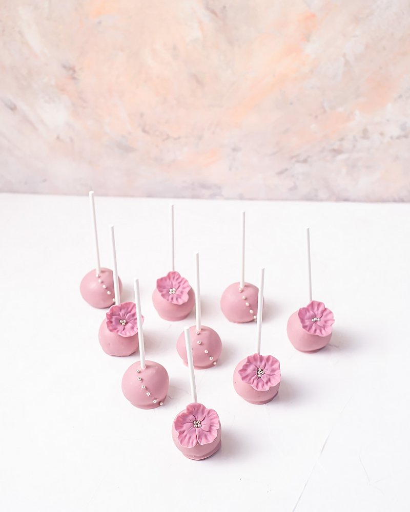 9 Designed Cake pops by NJD