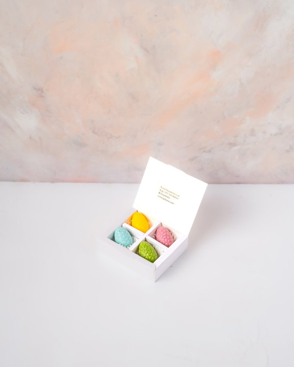 4 Mini Eggs by NJD