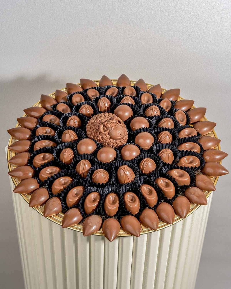 77 Assorted Milk chocolates EID AL ADHA Gift Tray