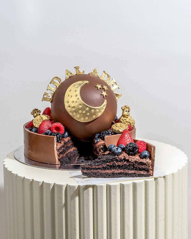 EID Chocolate Cake with Fresh Fruits - Image 2