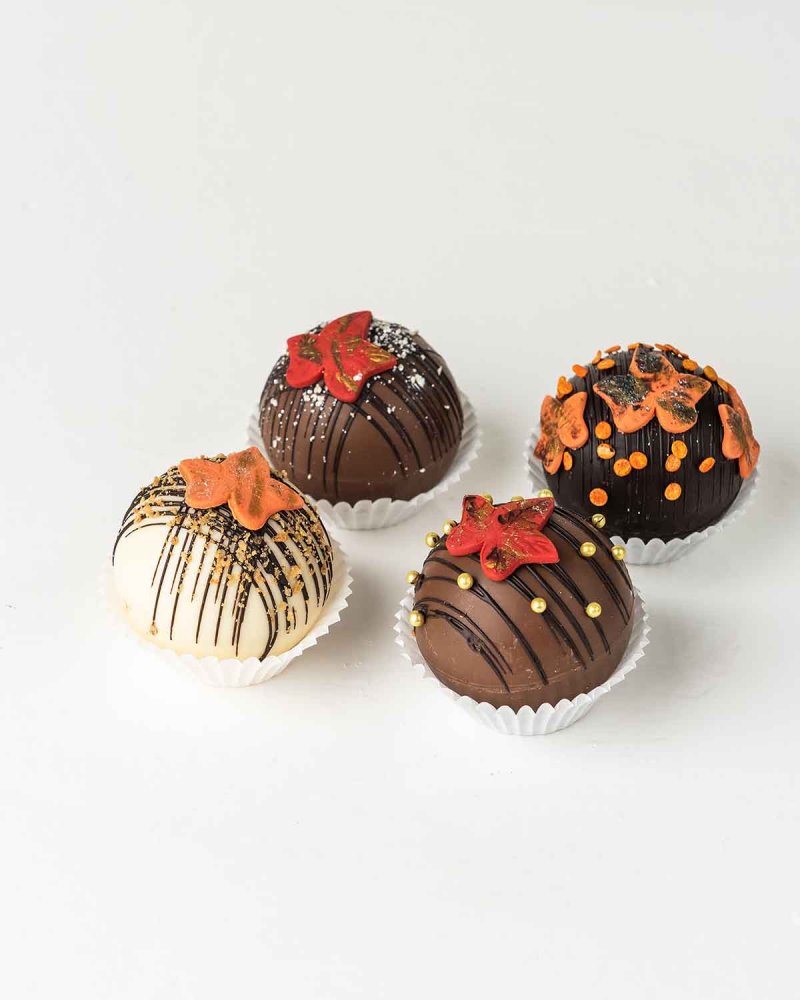 4 Thanksgiving Hot Chocolate Bombs