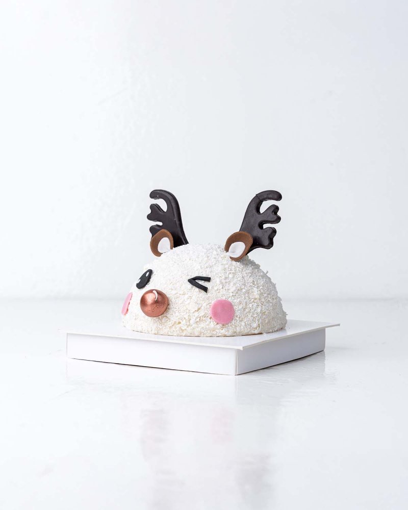 White Reindeer Smash Chocolate - Image 4